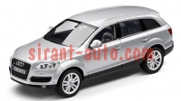 5010507613   Audi Q7